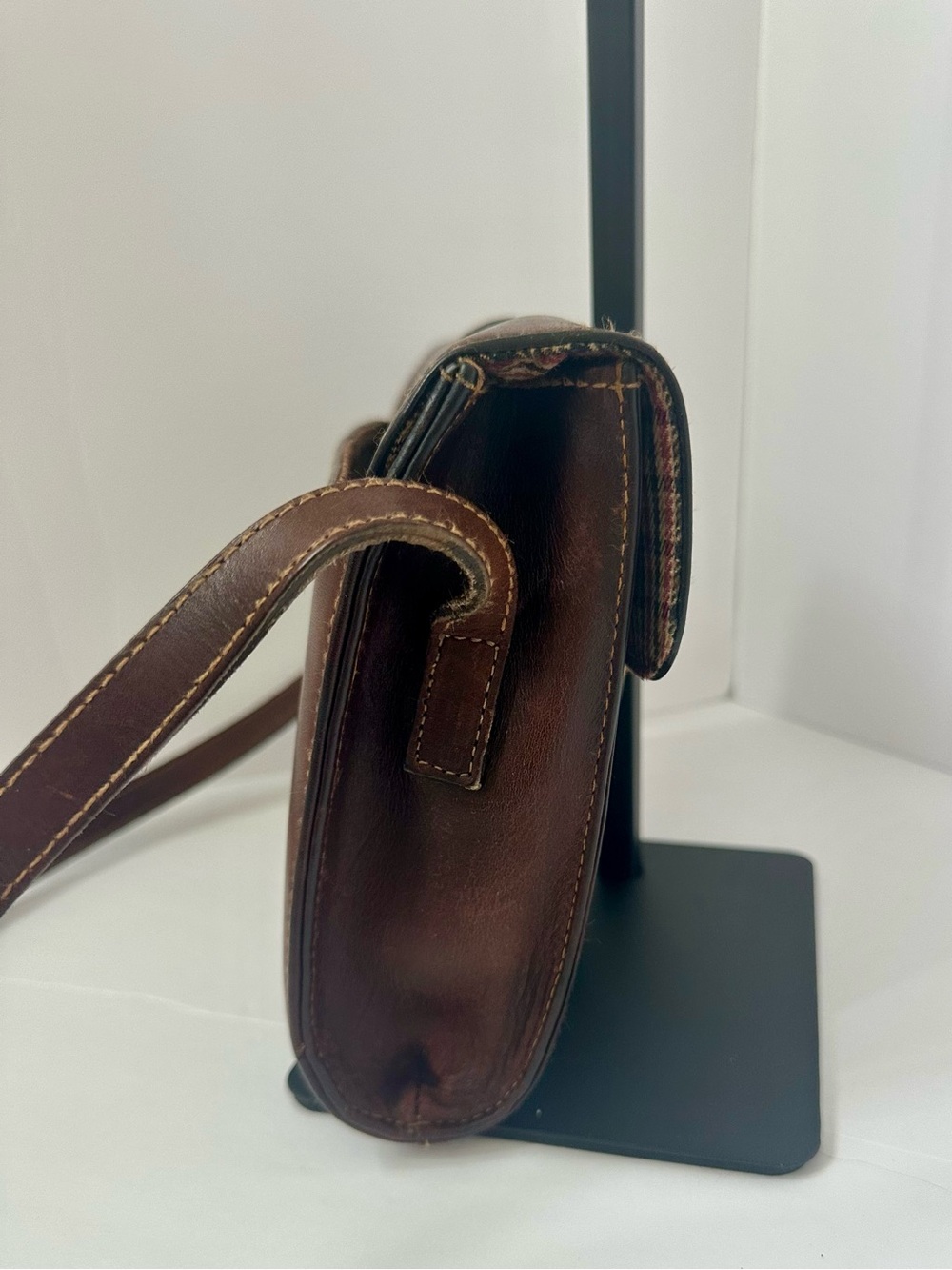 Vintage GH Bass Leather Crossbody Bag Brown  Distressed. Western/Cottagecore - Picture 5 of 10